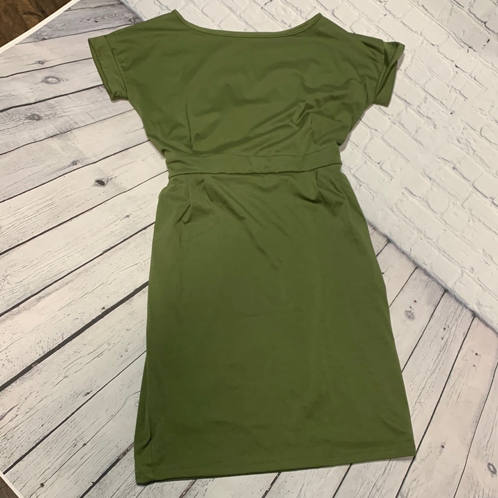 •Army green tie back dress